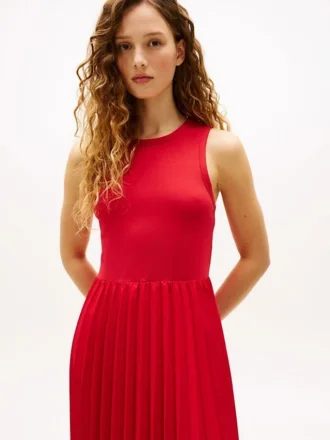 Rochie fără mâneci plisată din materiale mixte