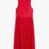 Rochie fără mâneci plisată din materiale mixte Rochie fără mâneci plisată din materiale mixte