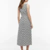 Rochie maxi din crep cu dungi și pliuri Rochie maxi din crep cu dungi și pliuri