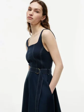 Rochie midi cu curele și cusături contrastante