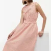 Rochie midi din seersucker cu carouri și drapaj