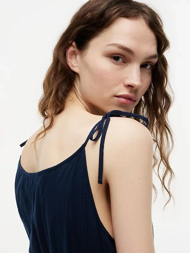 Rochie midi din seersucker cu volane Rochie midi din seersucker cu volane