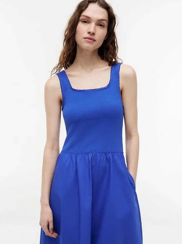 Rochie midi fără mâneci din materiale mixte Rochie midi fără mâneci din materiale mixte