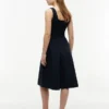 Rochie midi fără mâneci din materiale mixte Rochie midi fără mâneci din materiale mixte