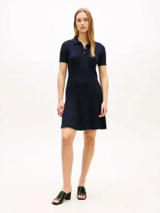Rochie mini polo din tricot cu nervuri și nasturi aurii