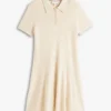 Rochie mini polo din tricot cu nervuri și nasturi aurii Rochie mini polo din tricot cu nervuri și nasturi aurii