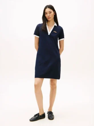 Rochie polo brodată cu inscripția Hilfiger