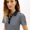Rochie polo din bumbac interlock cu dungi și nasturi aurii Rochie polo din bumbac interlock cu dungi și nasturi aurii