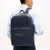 Rucsac cu dungi caracteristice Rucsac cu dungi caracteristice