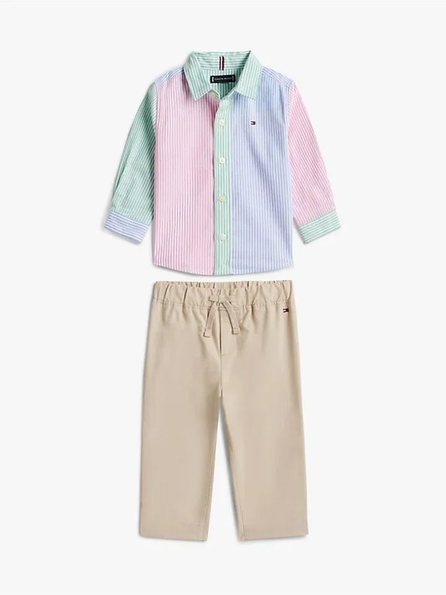 Set cămașă și pantaloni cu dungi pentru bebeluși Set cămașă și pantaloni cu dungi pentru bebeluși