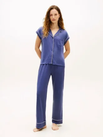Set de pijamale cu cămașă cu mâneci scurte și pantaloni scurți Set de pijamale cu cămașă cu mâneci scurte și pantaloni scurți