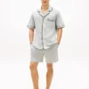 Set de pijamale cu cămașă cu mâneci scurte și pantaloni scurți Set de pijamale cu cămașă cu mâneci scurte și pantaloni scurți