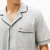 Set de pijamale cu cămașă cu mâneci scurte și pantaloni scurți Set de pijamale cu cămașă cu mâneci scurte și pantaloni scurți