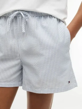Set de pijamale cu tricou cu mâneci scurte și pantaloni scurți