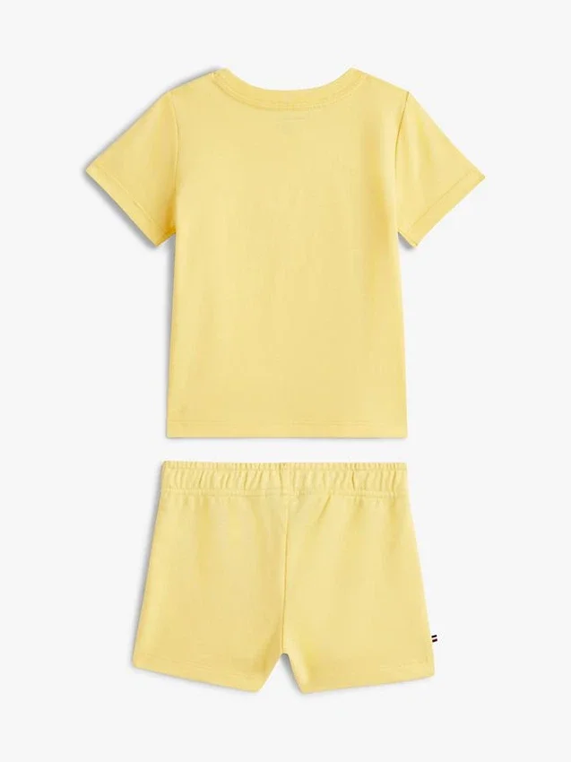 Set tricou și pantaloni scurți cu logo steag pentru bebeluși Set tricou și pantaloni scurți cu logo steag pentru bebeluși