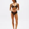 Sutien triunghiular din dantelă Sutien triunghiular din dantelă