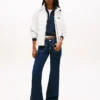 Tommy Jeans Blugi cu talie joasă, croi evazat și buzunare Tommy Jeans Blugi cu talie joasă, croi evazat și buzunare
