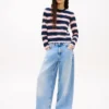 Tommy Jeans Blugi cu talie medie, croi larg și picior larg Tommy Jeans Blugi cu talie medie, croi larg și picior larg
