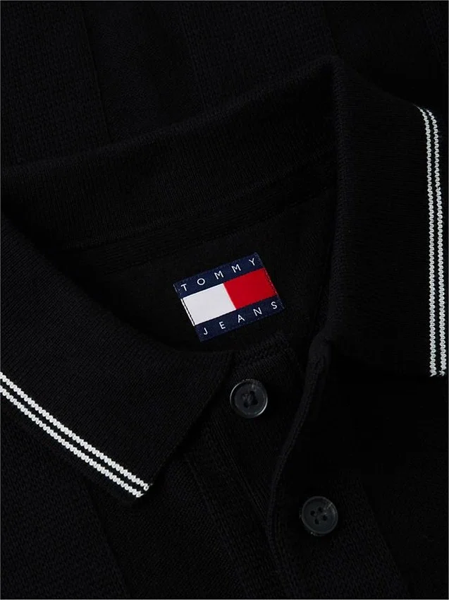 Tommy Jeans Pulover polo cu mâneci scurte la pantaloni scurți Tommy Jeans Pulover polo cu mâneci scurte la pantaloni scurți
