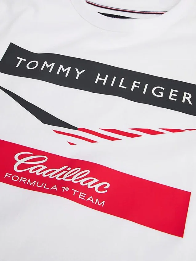 Tommy x Cadillac F1® Team Tricou Boxy Chevron Tommy x Cadillac F1® Team Tricou Boxy Chevron