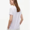 Tricou cu buzunar și monogramă brodată Tricou cu buzunar și monogramă brodată