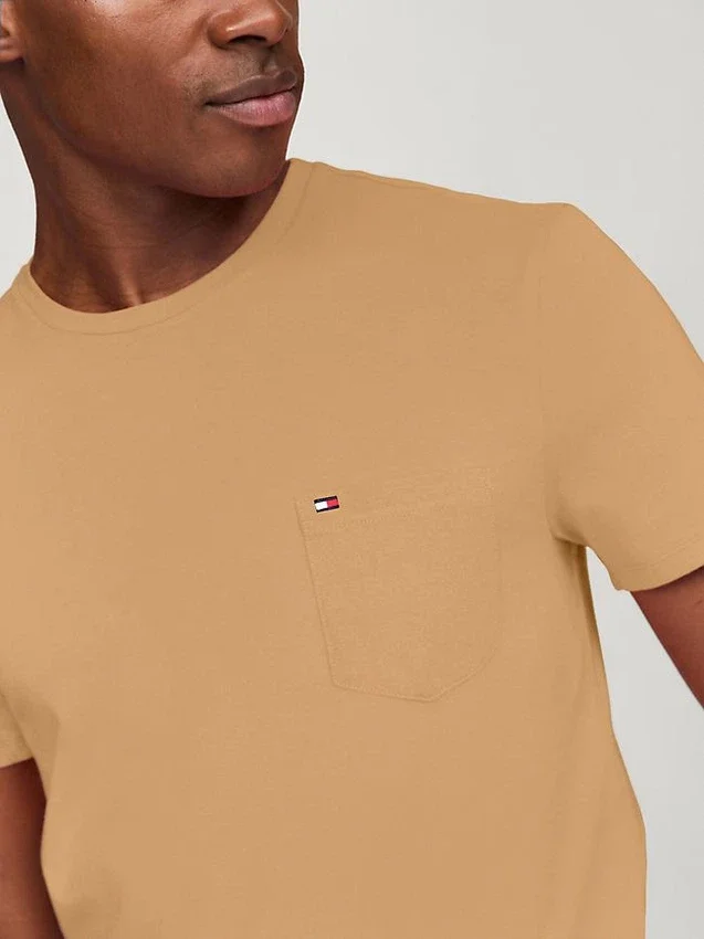 Tricou cu buzunare pentru uz zilnic Tricou cu buzunare pentru uz zilnic