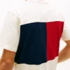 Tricou cu croială lejeră și logo cu steag pe spate Tricou cu croială lejeră și logo cu steag pe spate