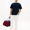 Tricou cu croială relaxată și logo cu steag pe spate Tricou cu croială relaxată și logo cu steag pe spate