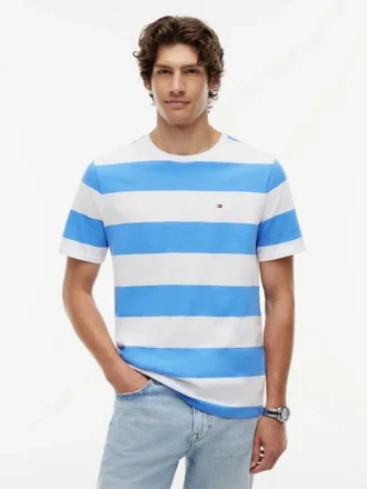Tricou cu dungi de rugby