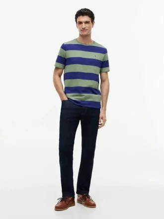 Tricou cu dungi de rugby