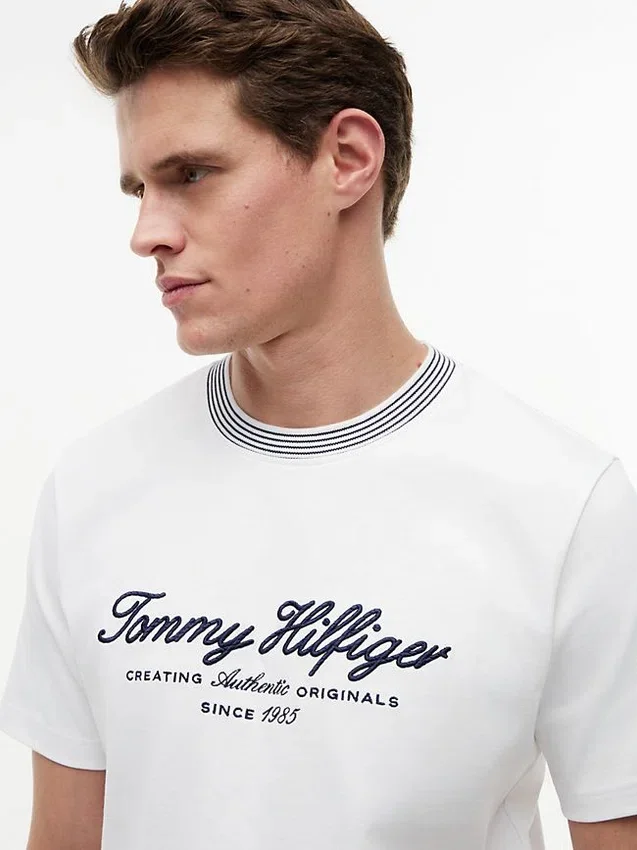Tricou cu dungi și logo nautic Tricou cu dungi și logo nautic