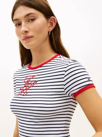 Tricou cu dungi și monogramă brodată