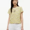 Tricou cu dungi și monogramă în stil nautic Tricou cu dungi și monogramă în stil nautic