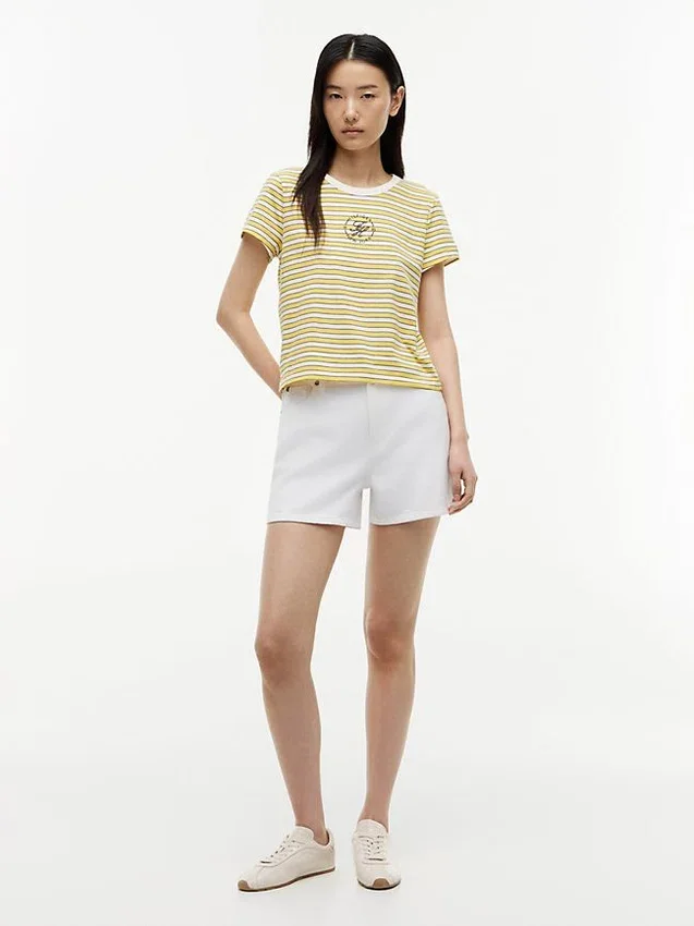 Tricou cu dungi și monogramă în stil nautic Tricou cu dungi și monogramă în stil nautic