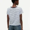 Tricou cu dungi și monogramă în stil nautic Tricou cu dungi și monogramă în stil nautic