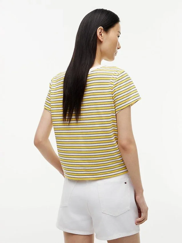 Tricou cu dungi și monogramă în stil nautic Tricou cu dungi și monogramă în stil nautic