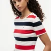 Tricou cu guler rotund și dungi de rugby
