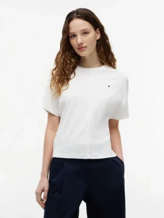 Tricou cu guler rotund și mâneci lățite