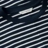 Tricou cu guler rotund și mâneci lățite Tricou cu guler rotund și mâneci lățite
