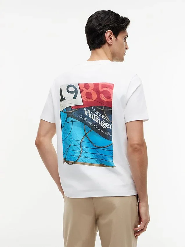 Tricou cu imprimeu nautic pe spate Tricou cu imprimeu nautic pe spate
