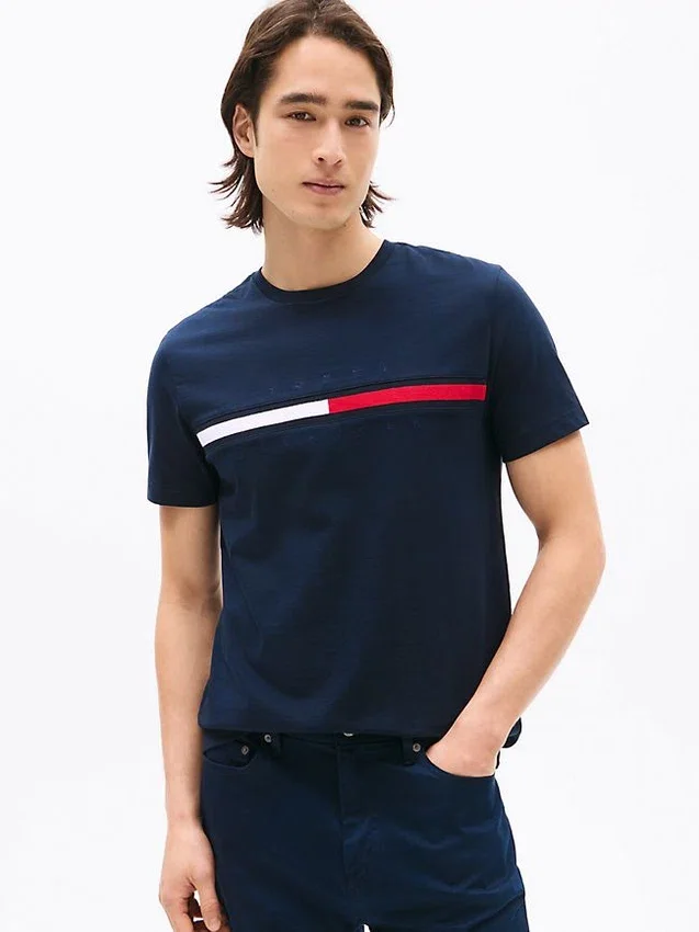 Tricou cu logo brodat cu dungi și steag Tricou cu logo brodat cu dungi și steag