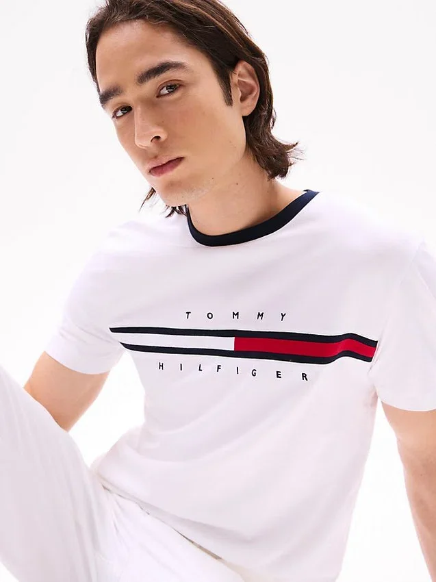 Tricou cu logo brodat cu dungi și steag Tricou cu logo brodat cu dungi și steag