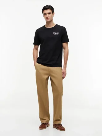 Tricou cu logo cu steag ondulat pe spate