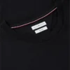 Tricou cu logo cu steag ondulat pe spate Tricou cu logo cu steag ondulat pe spate