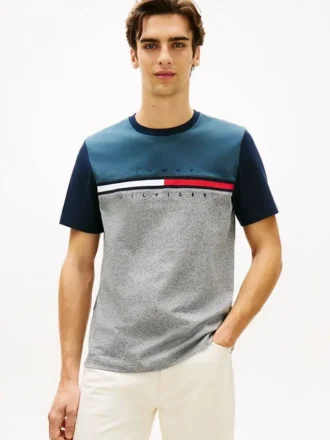 Tricou cu logo, dungi și blocuri de culoare