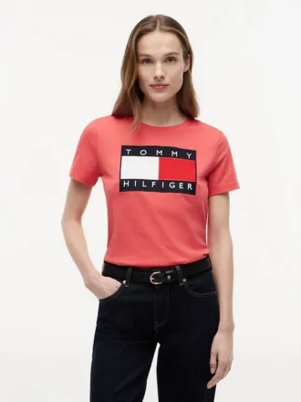 Tricou cu logo mare în formă de steag