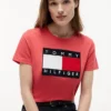 Tricou cu logo mare în formă de steag Tricou cu logo mare în formă de steag