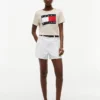 Tricou cu logo mare în formă de steag Tricou cu logo mare în formă de steag