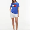 Tricou cu logo mare în formă de steag