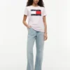 Tricou cu logo mare în formă de steag Tricou cu logo mare în formă de steag
